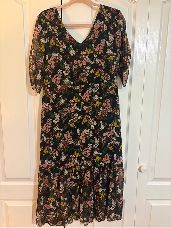 Ann Taylor Dresses & Skirts - Ann Taylor Factory Floral Midi V-Neck Dress in Black w/ Pink & Yellow, size 8